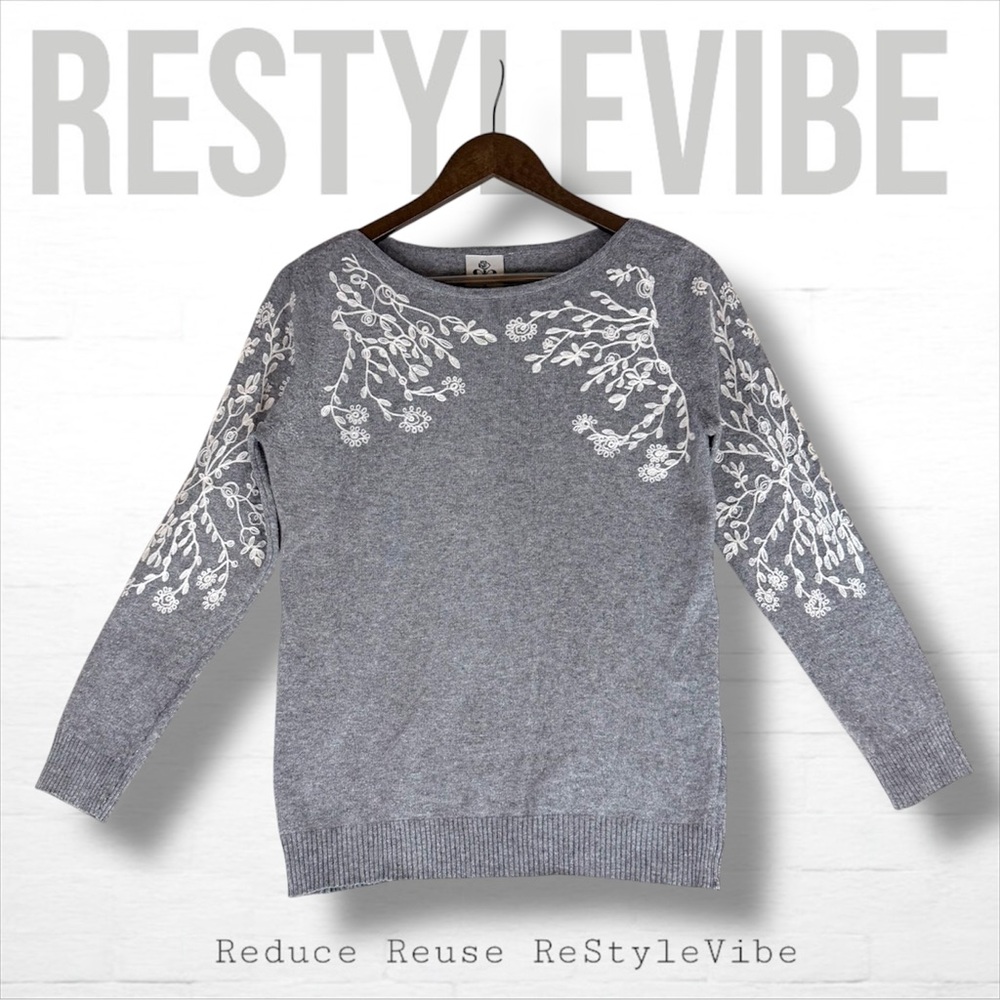 RAIN + ROSE Women’s Size S Sweater Embroidered Floral Detailing Angora Blend